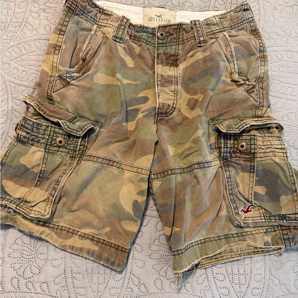 Hollister Men's Green and Tan Cargo Shorts